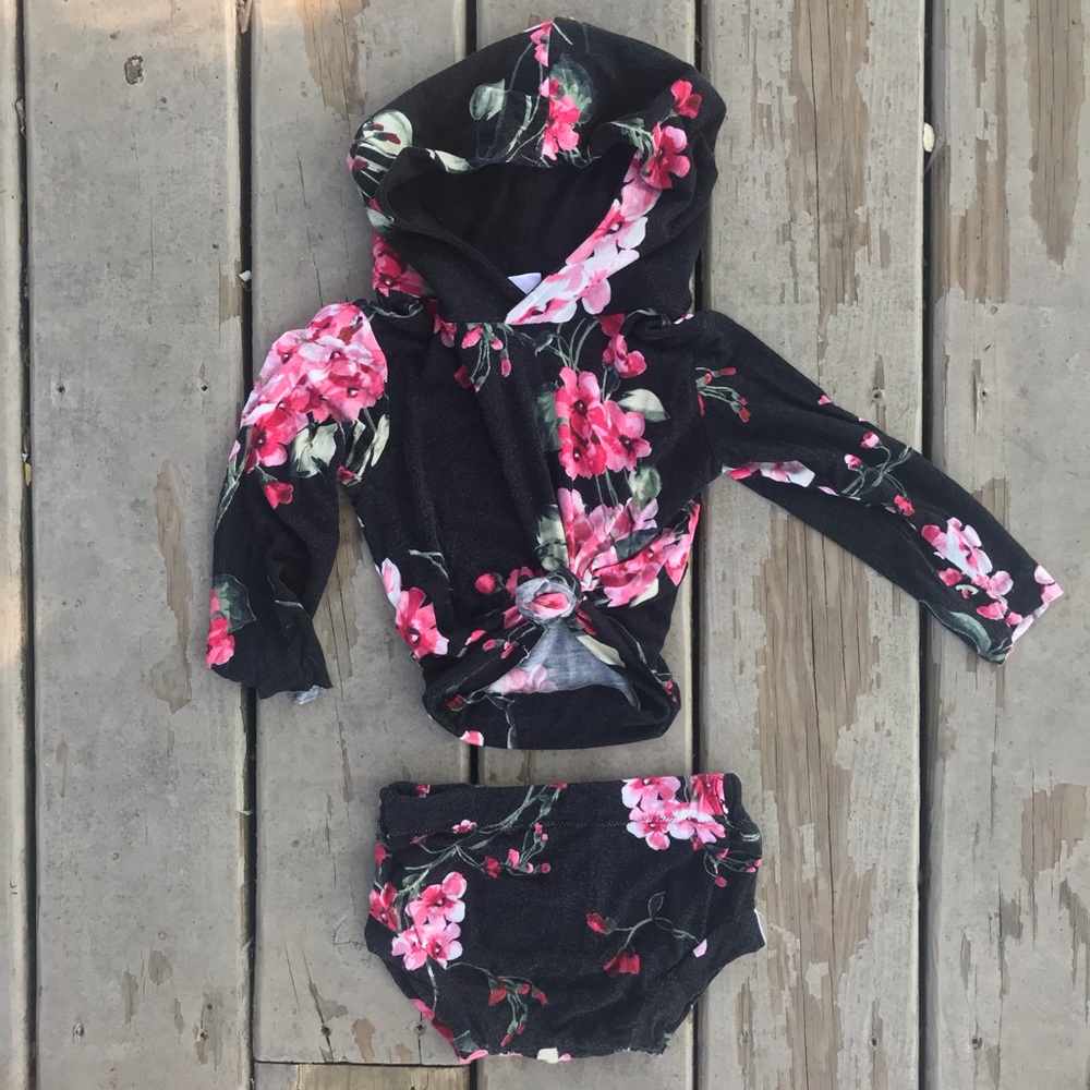Modern Babes Handmade 2-Piece Black Floral Set